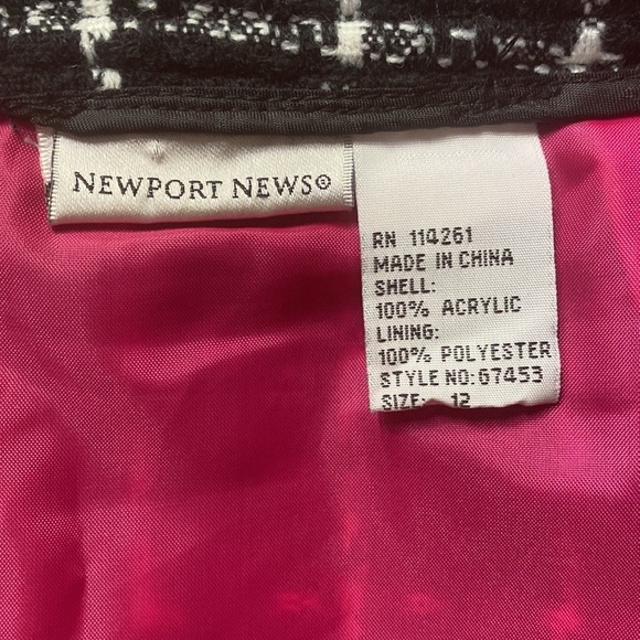 NewPort News Window Pane Design Skirt - Picture 5 of 5